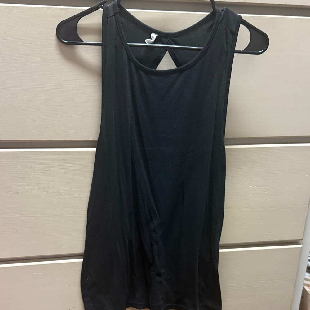 Chic Black Sleeveless Tank Top